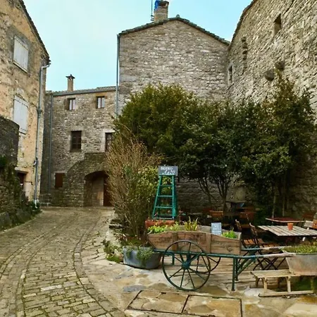 T2 3 Etoiles St Geniez D'olt 2 Piscines Chauffees 75