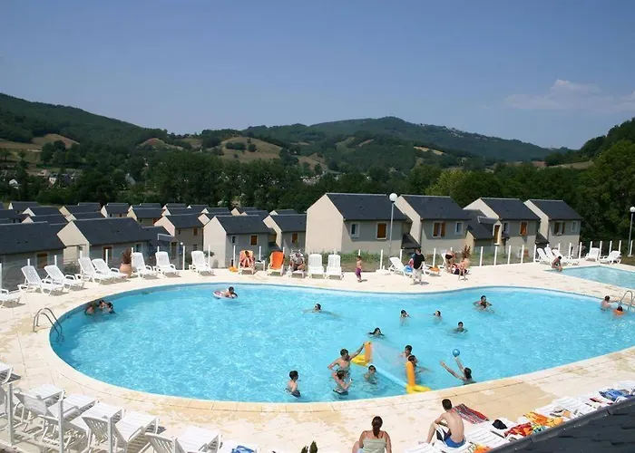 T2 3 Etoiles St Geniez D'olt 2 Piscines Chauffees 75 *