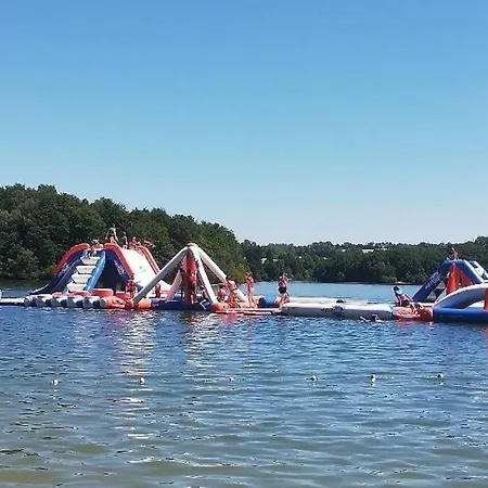 T2 3 étoiles St Geniez D'olt 2 Piscines Chauffées