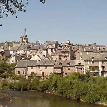 T2 3 étoiles St Geniez D'olt 2 Piscines Chauffées * Pierrefiche (Aveyron)