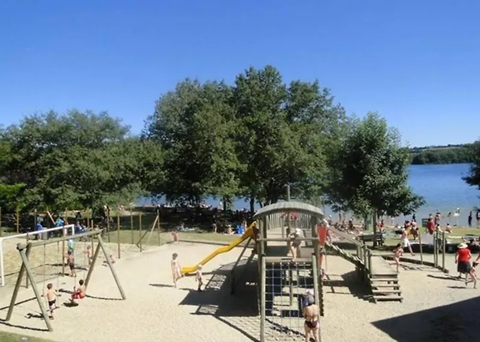 Appartement T2 3 étoiles St Geniez D'olt 2 Piscines Chauffées *