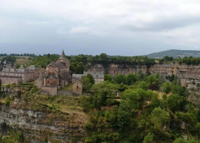 T2 3 Etoiles St Geniez D'olt 2 Piscines Chauffees 75 Lejlighed